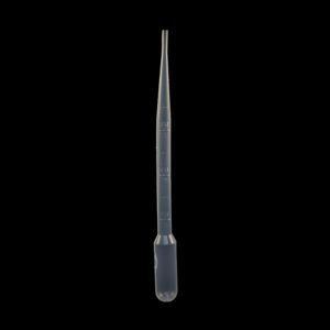 3ml pipette measuring out nicotine base for smaller mixes
