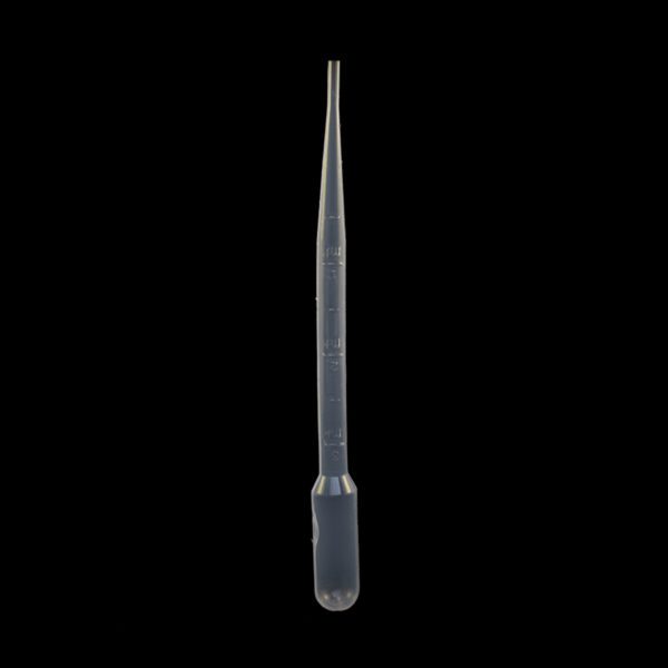 3ml pipette measuring out nicotine base for smaller mixes